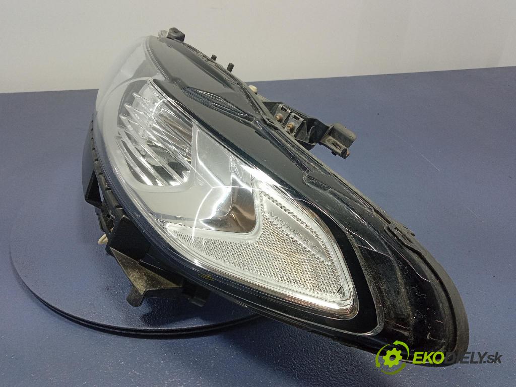 Ford Mondeo 2015 Reflektor: Vľavo: DS73-13W030-AE