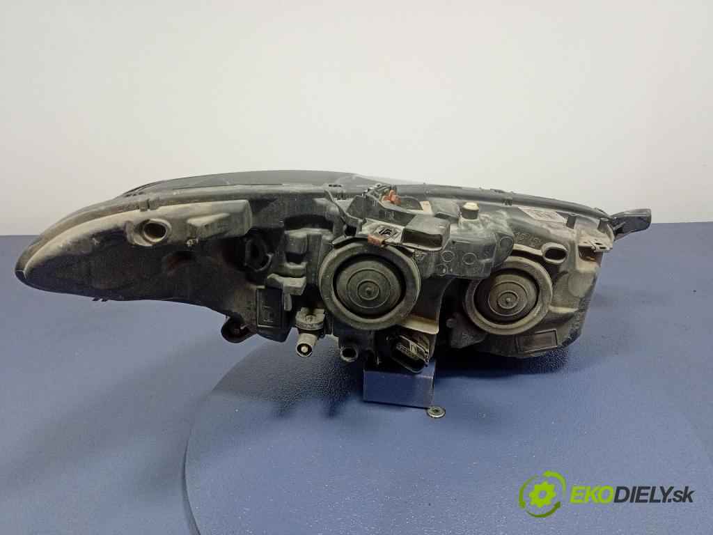 Ford Mondeo 2015 Reflektor: Vľavo: DS73-13W030-AE