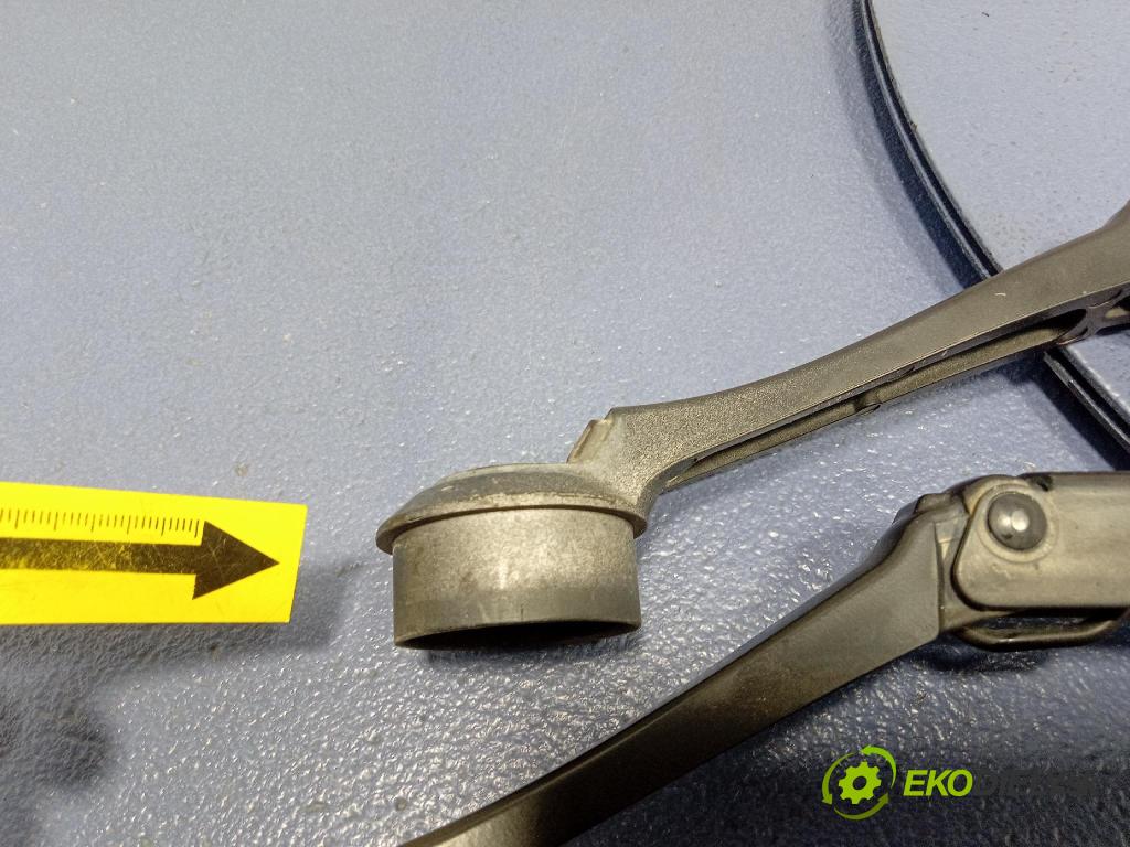 Ford Mondeo 2015 Rameno: Stierače: Predné DS7317B589