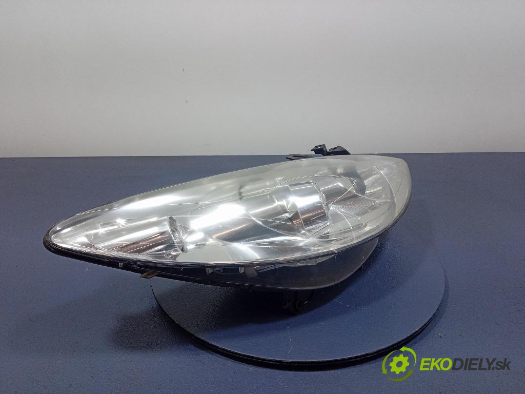 Peugeot 307 2005 Reflektor: v pravo: 20-B223