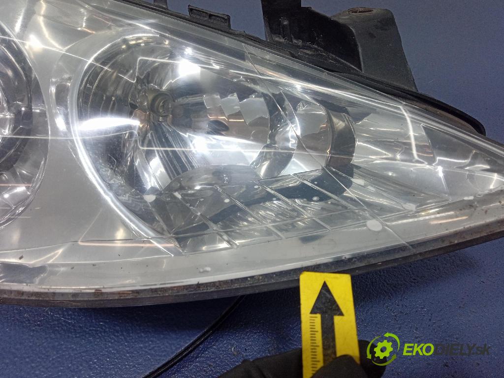 Peugeot 307 2005 Reflektor: v pravo: 20-B223