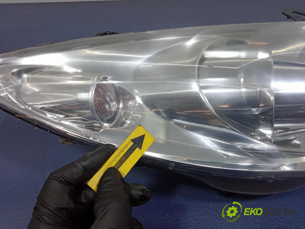 Peugeot 307 2005 Reflektor: v pravo: 20-B223