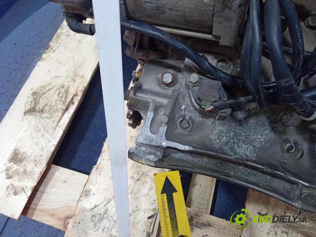 Honda Hornet 600 2000 motor Benzín PC25E