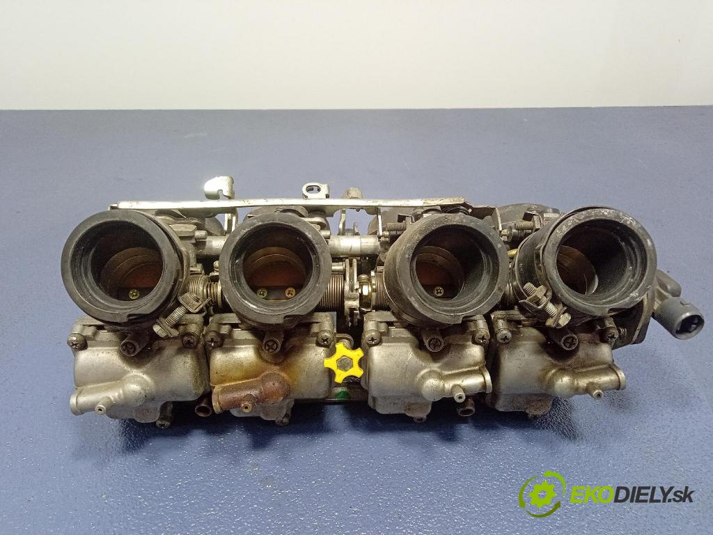 Honda Hornet 600 2000 klapka