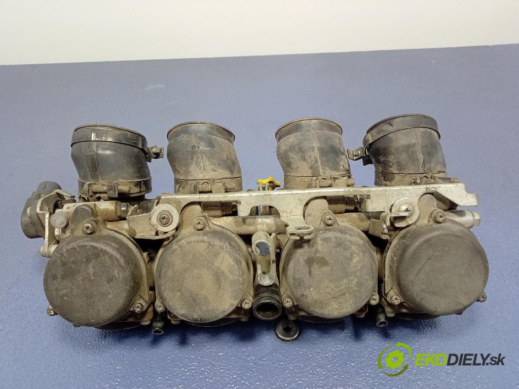 Honda Hornet 600 2000 klapka