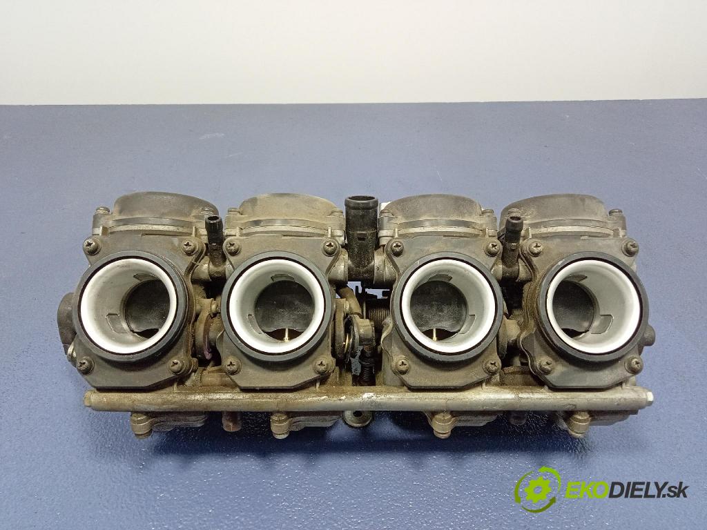 Honda Hornet 600 2000 klapka