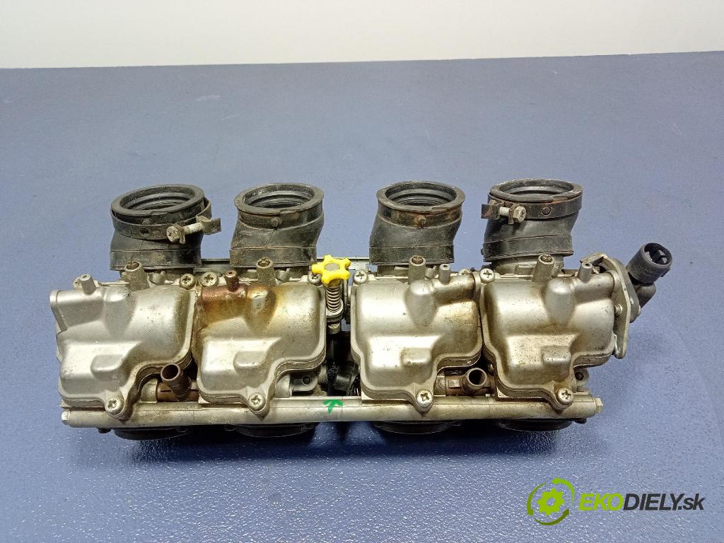 Honda Hornet 600 2000 klapka