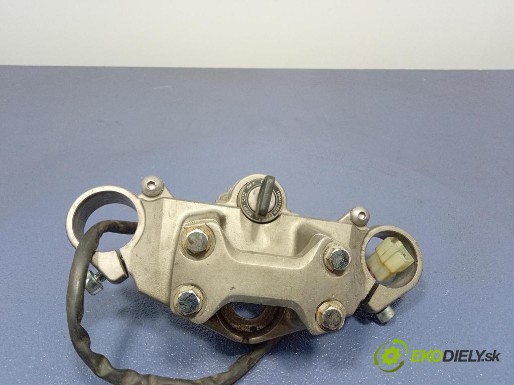 Honda Hornet 600 2000 Spínač zapaľovania: