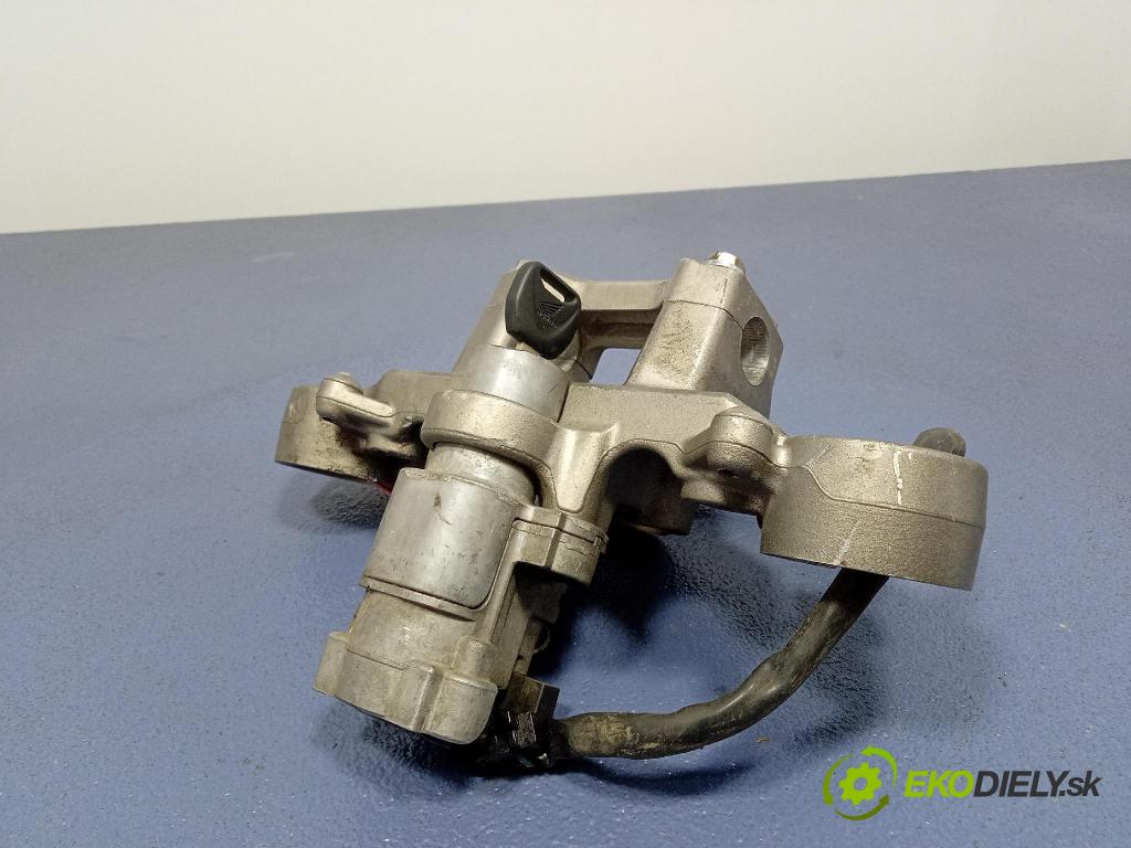 Honda Hornet 600 2000 Spínač zapaľovania: