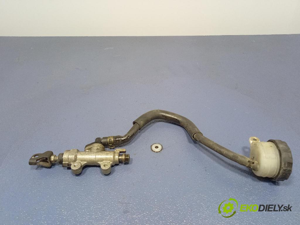 Honda Hornet 600 2000 čerpadlo Brzda: 