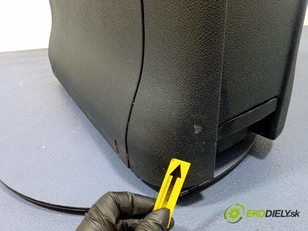 Mercedes Viano 0 tunel Stredný: A6398160601