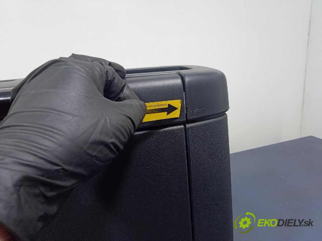 Mercedes Viano 0 tunel Stredný: A6398160601