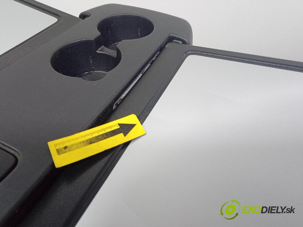 Mercedes Viano 0 tunel Stredný: A6398160601