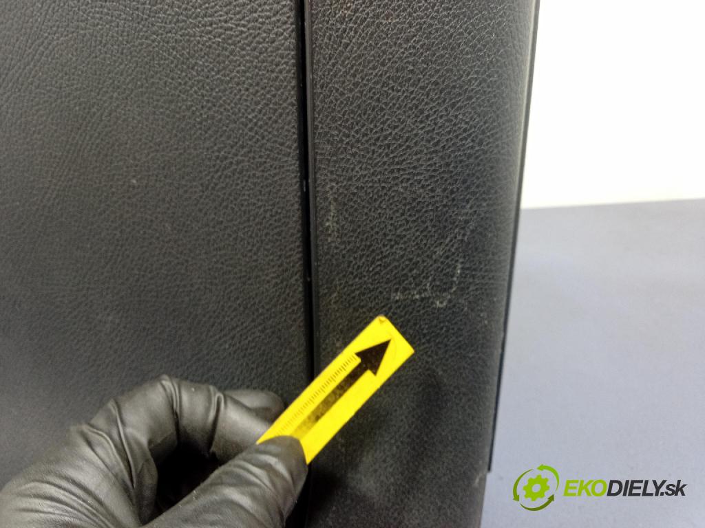 Mercedes Viano 0 tunel Stredný: A6398160601