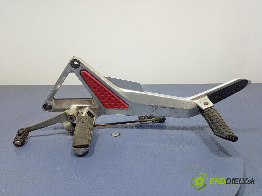 Honda Hornet 600 2000 Páka: Zmeny: