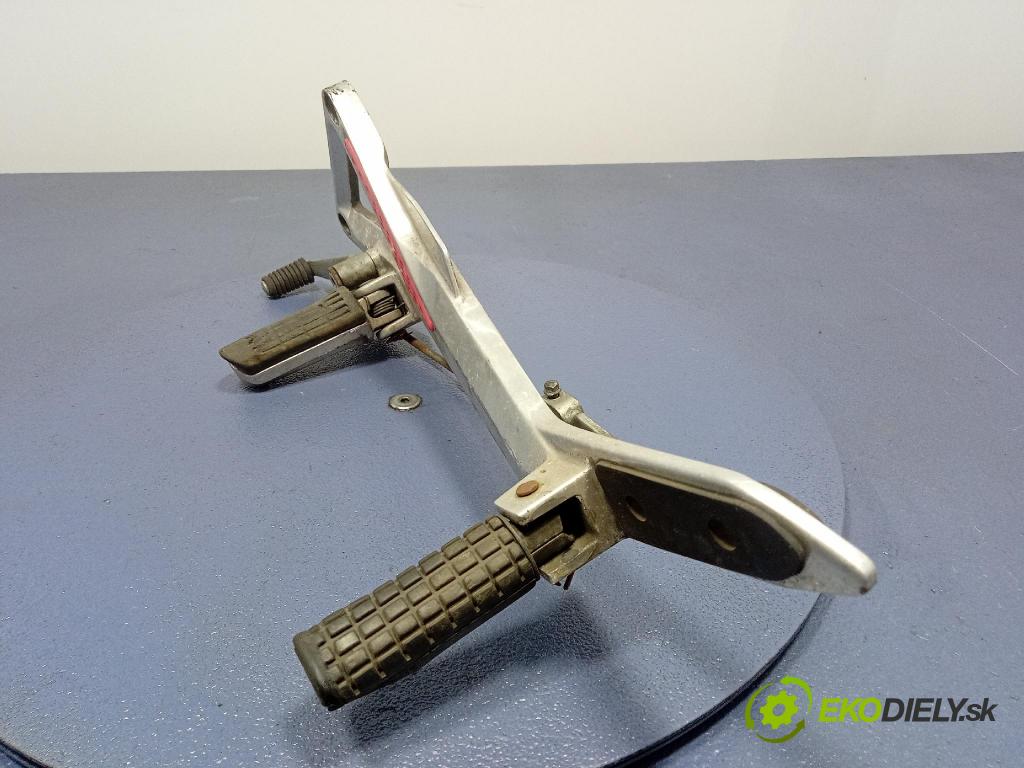 Honda Hornet 600 2000 Páka: Zmeny: