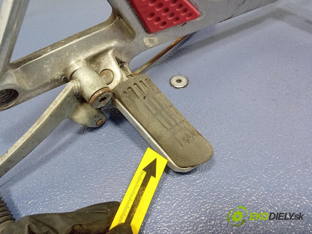 Honda Hornet 600 2000 Páka: Zmeny: