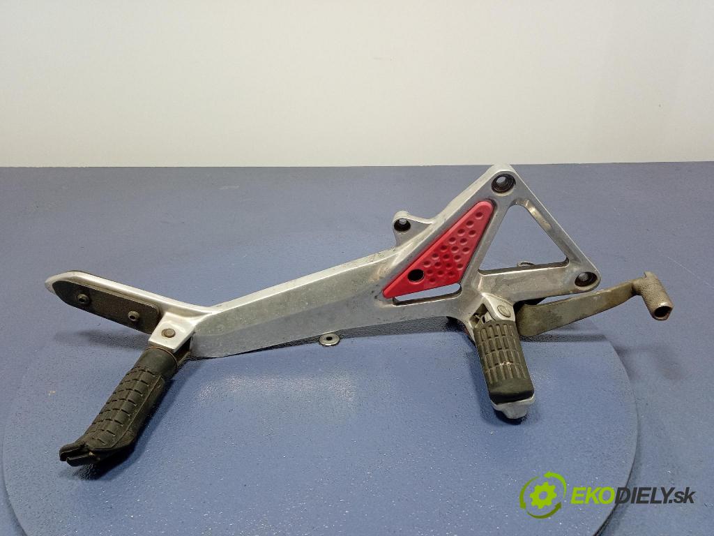 Honda Hornet 600 2000 Páka: Brzda: Ručná: