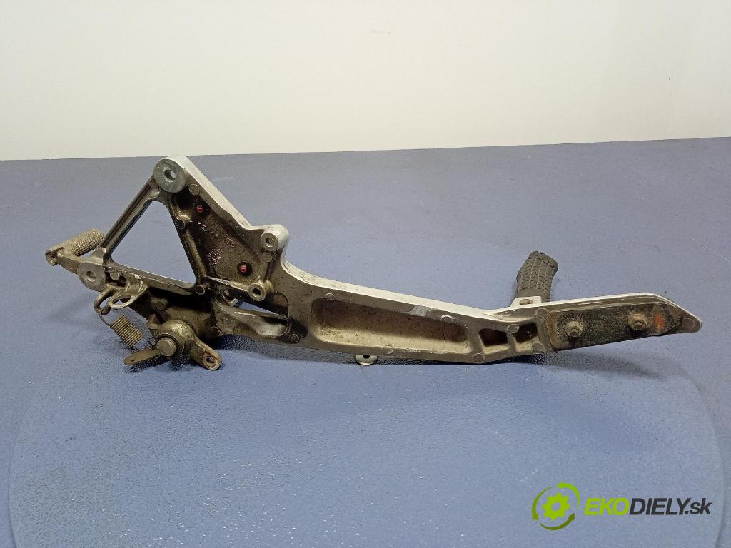 Honda Hornet 600 2000 Páka: Brzda: Ručná: