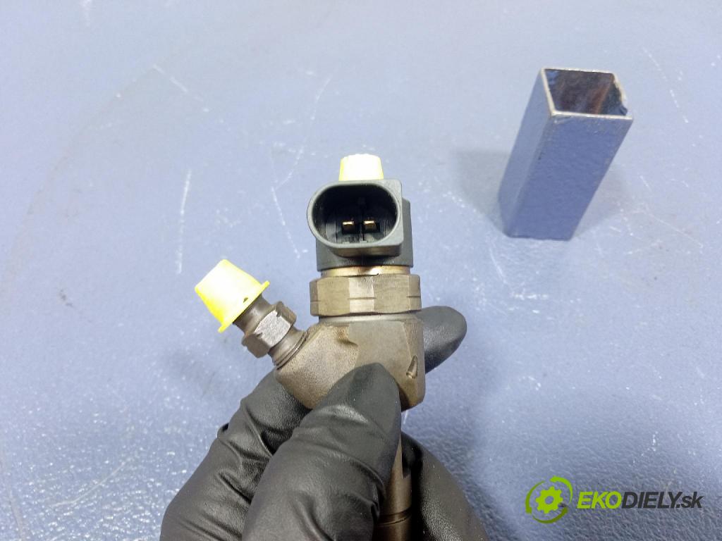 Mercedes Sprinter 1995 vstřikovač A6110701687