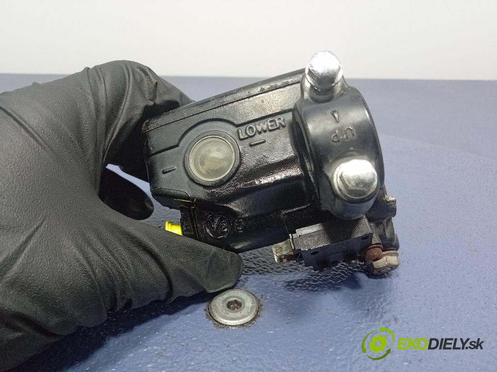 Honda Hornet 600 2000 nádržka brzdový