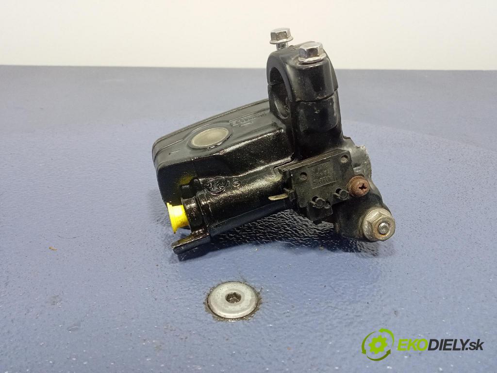 Honda Hornet 600 2000 nádržka brzdový