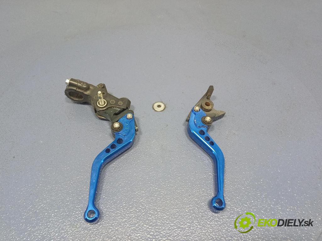 Honda Hornet 600 2000 pedále