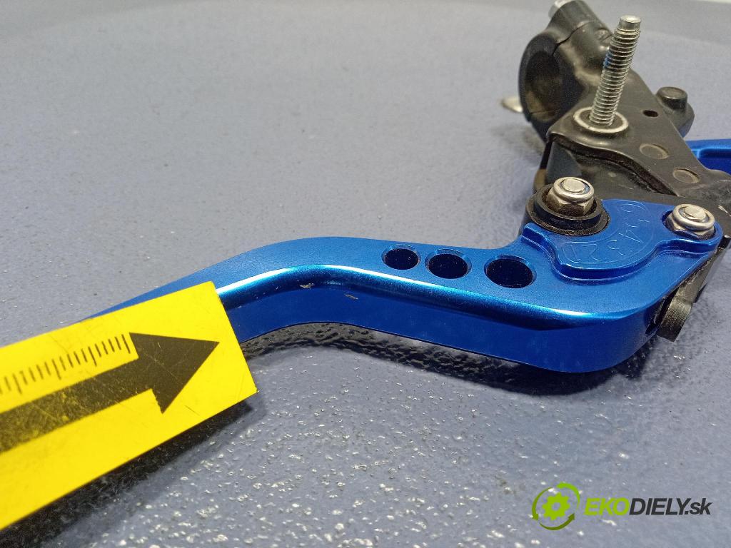 Honda Hornet 600 2000 pedále