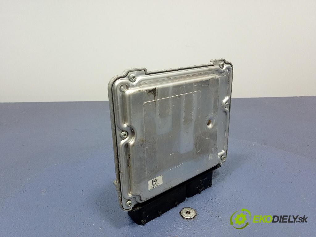 Vw Golf 2005 riadiaca jednotka Motor: 03C906056CF