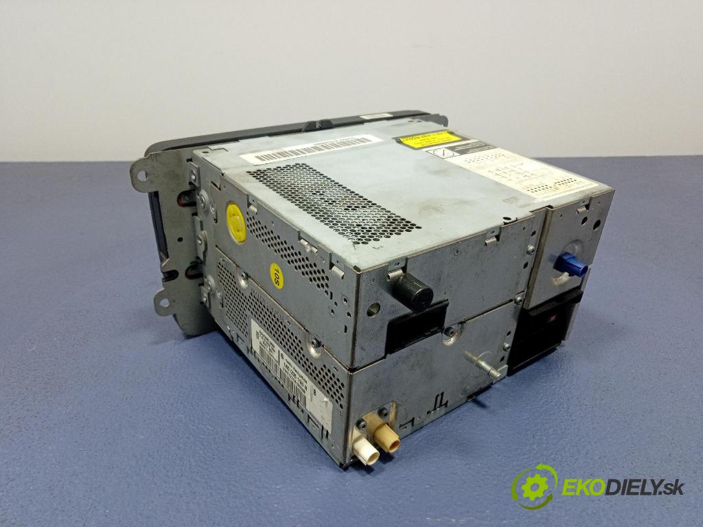 Vw Golf 2005 Radio I Navigácia: 1K0035198B