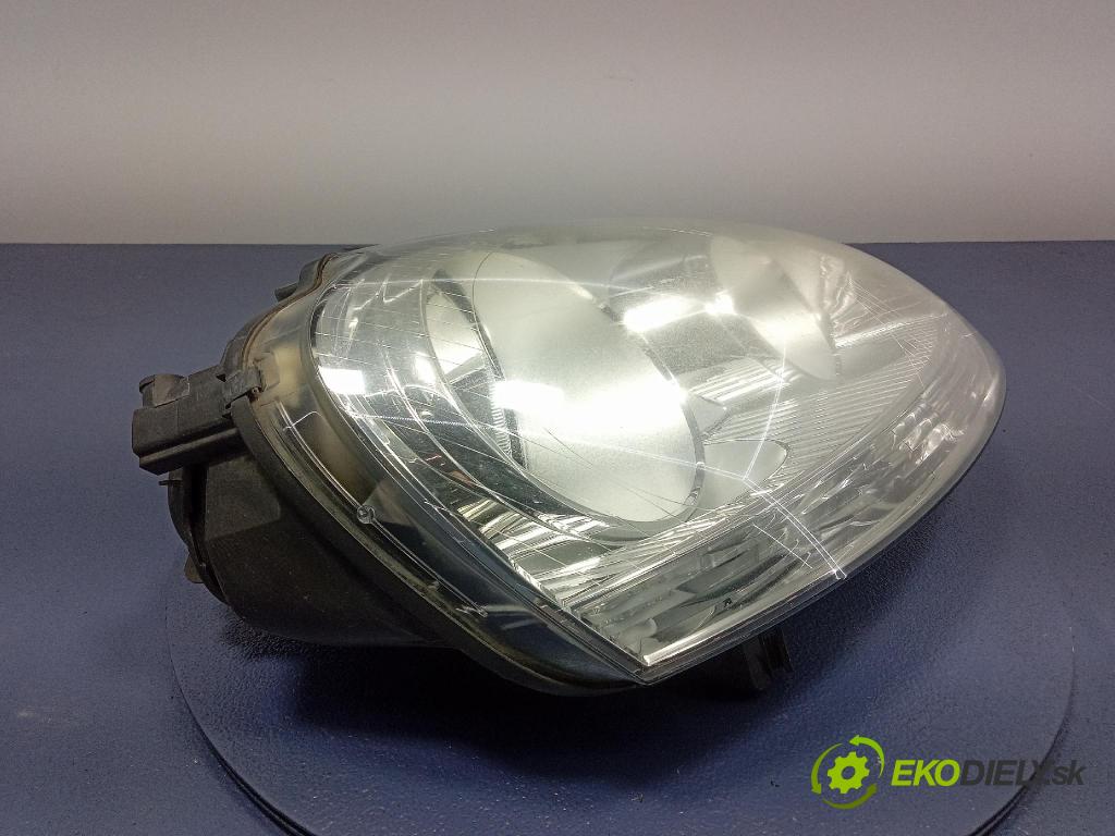 Vw Golf 2005 Reflektor: v pravo: 1K6941006N