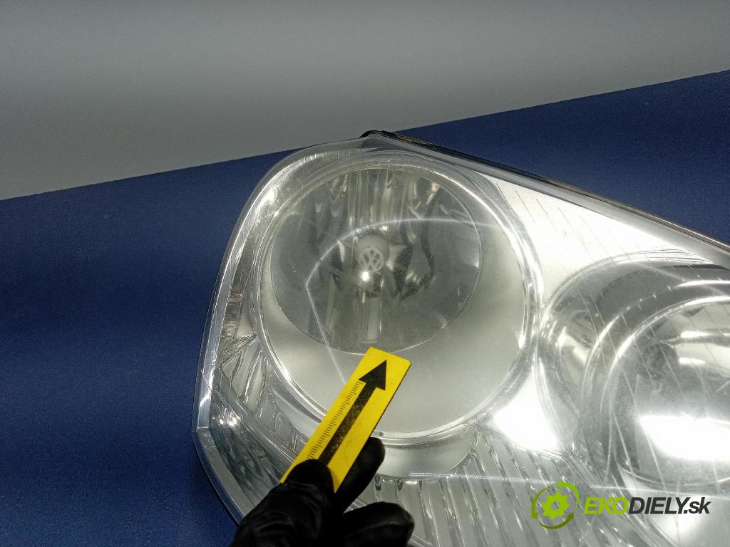 Vw Golf 2005 Reflektor: v pravo: 1K6941006N