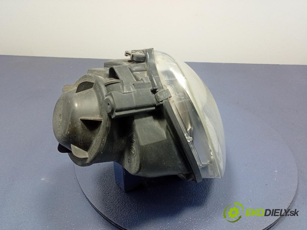 Vw Golf 2005 Reflektor: v pravo: 1K6941006N