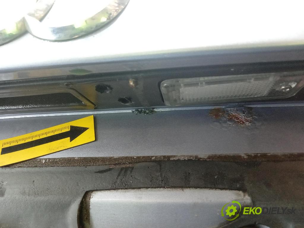 Audi A3 2004 zadna dveře kufra: kufra: