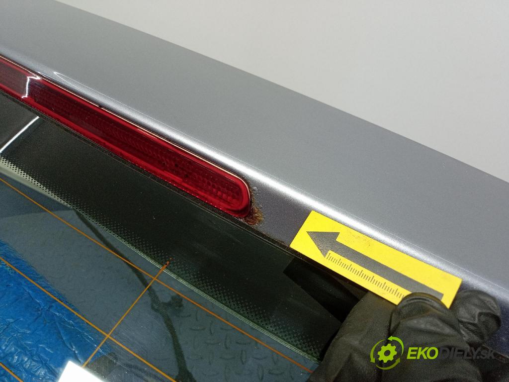 Audi A3 2004 zadna dveře kufra: kufra: