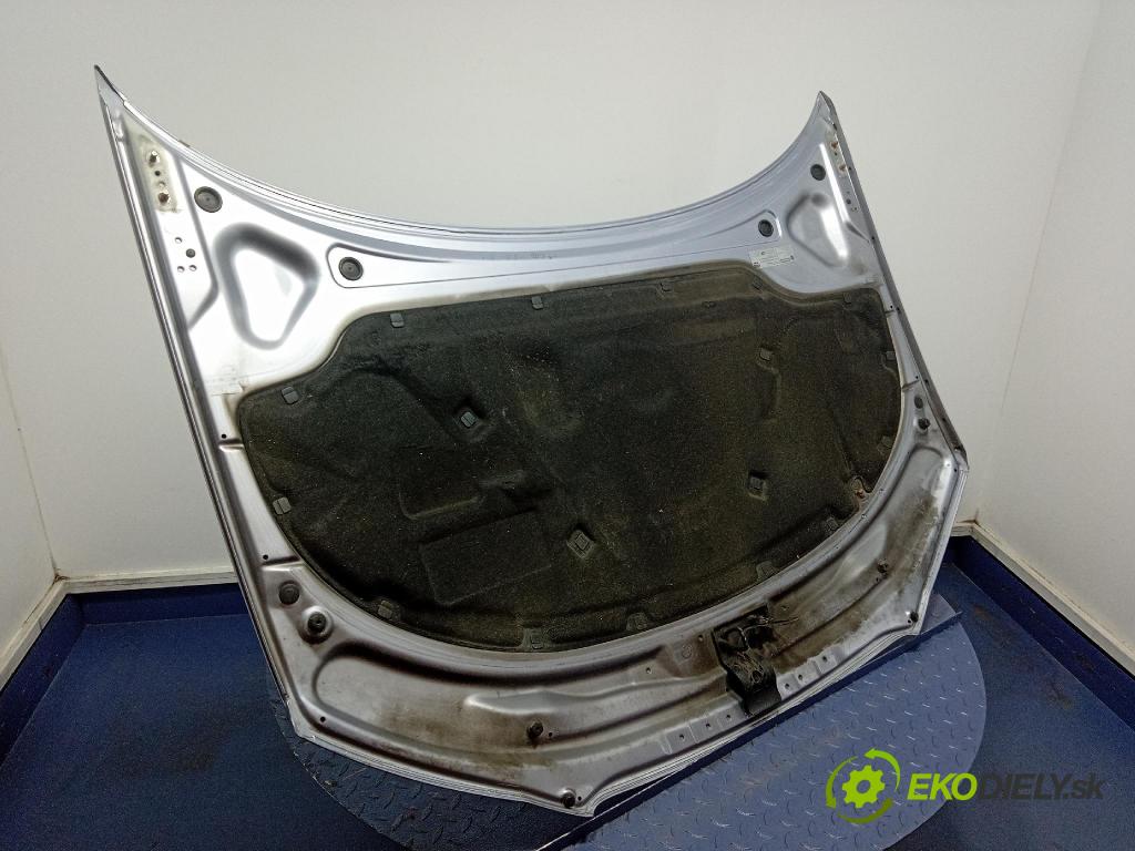 Audi A3 2004 kapota přední: