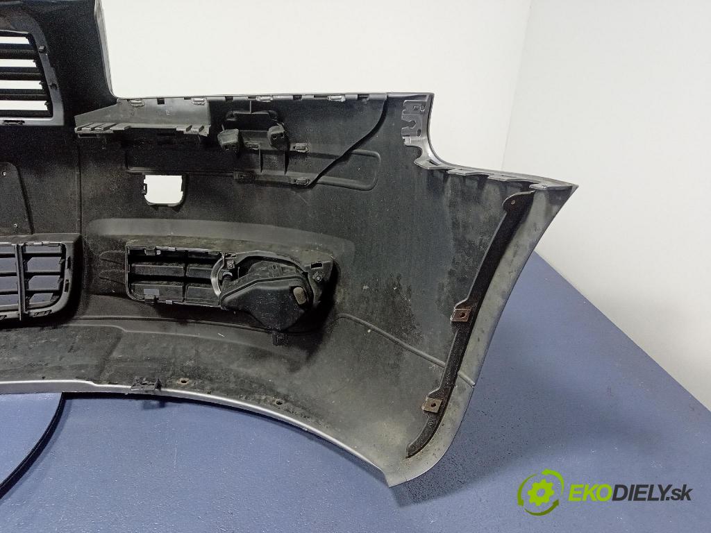 Audi A3 2004 nárazník Predné 
