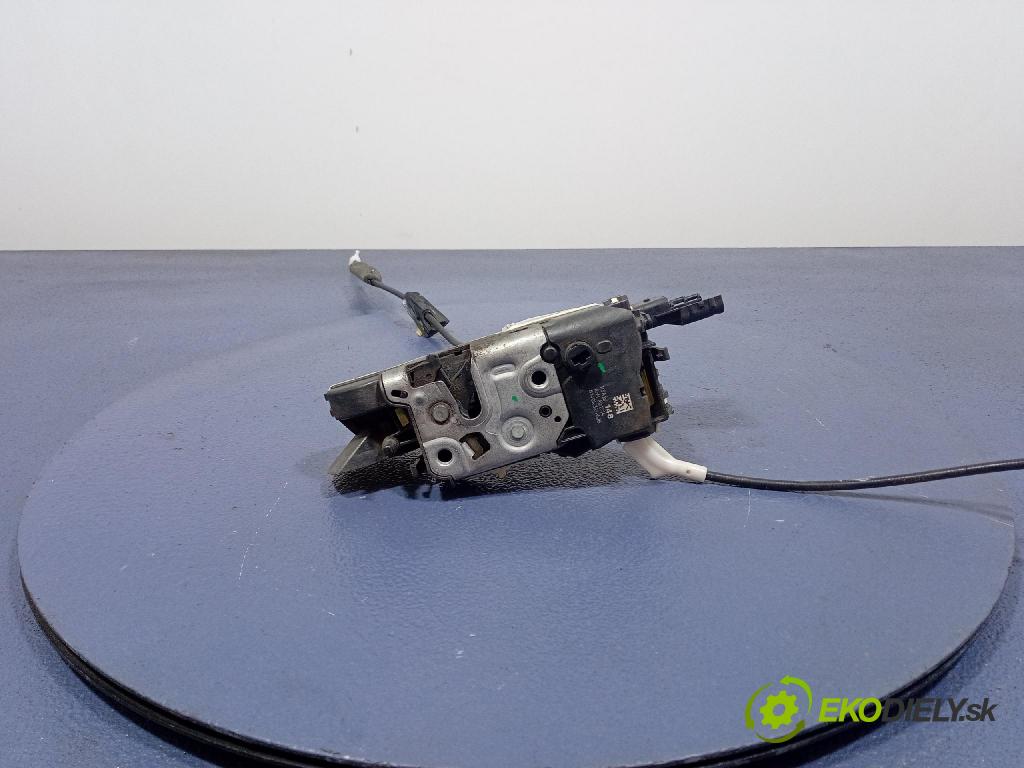 Peugeot 308 2010 zámok dvere Predné Vľavo: PSA567148