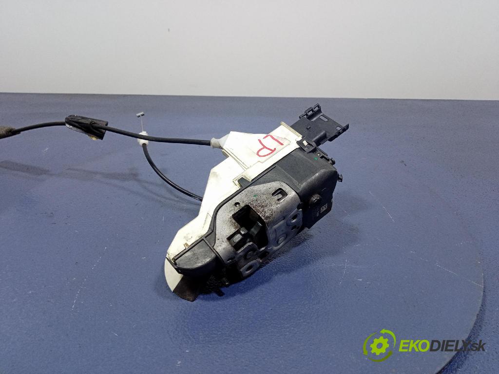 Peugeot 308 2010 zámok dvere Predné Vľavo: PSA567148