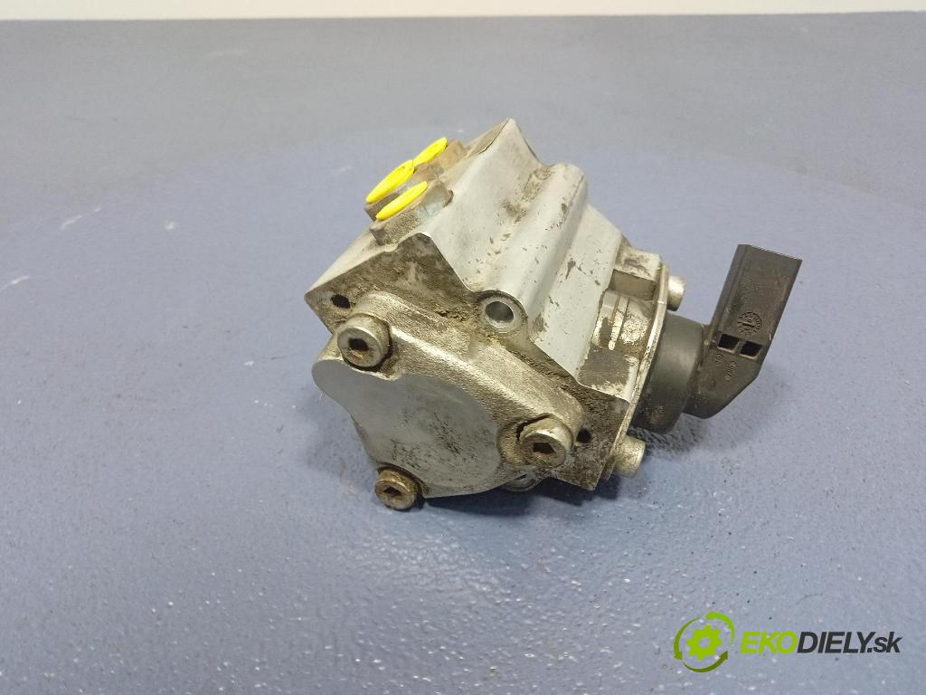 Audi A3 2004 čerpadlo Injekcia: 06D127026J