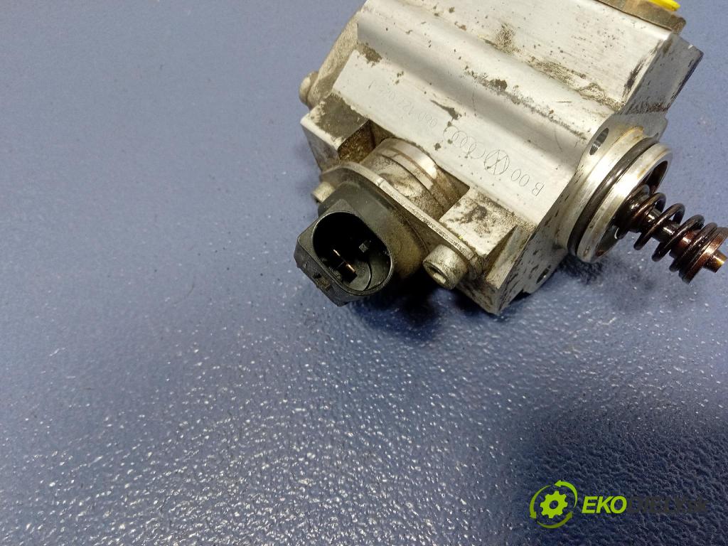 Audi A3 2004 čerpadlo Injekcia: 06D127026J