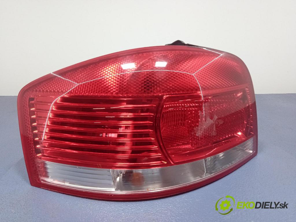 Audi A3 2004 svetlo / reflektor zad ľavá Vonkajsia: 8P0945095