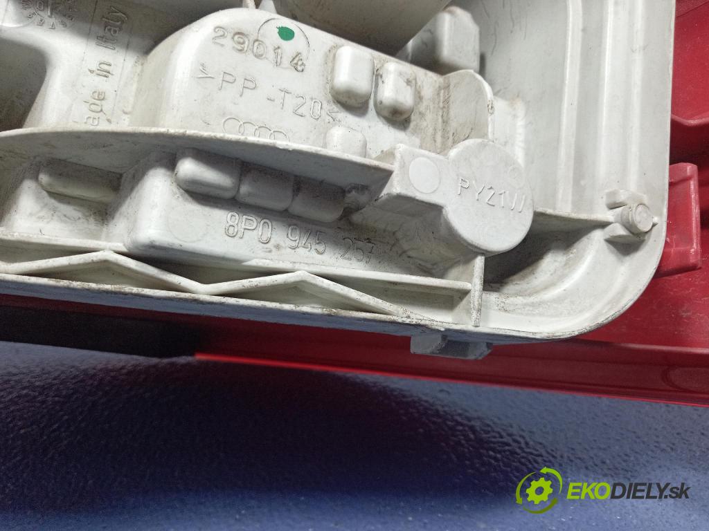 Audi A3 2004 svetlo / reflektor zad ľavá Vonkajsia: 8P0945095