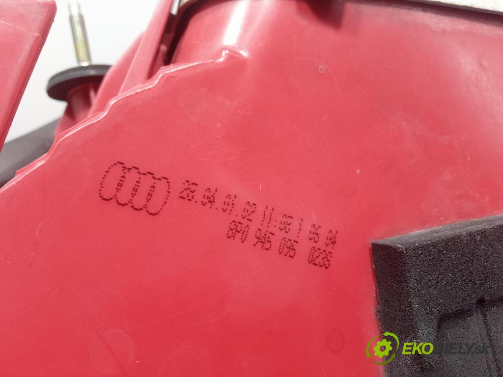 Audi A3 2004 svetlo / reflektor zad ľavá Vonkajsia: 8P0945095