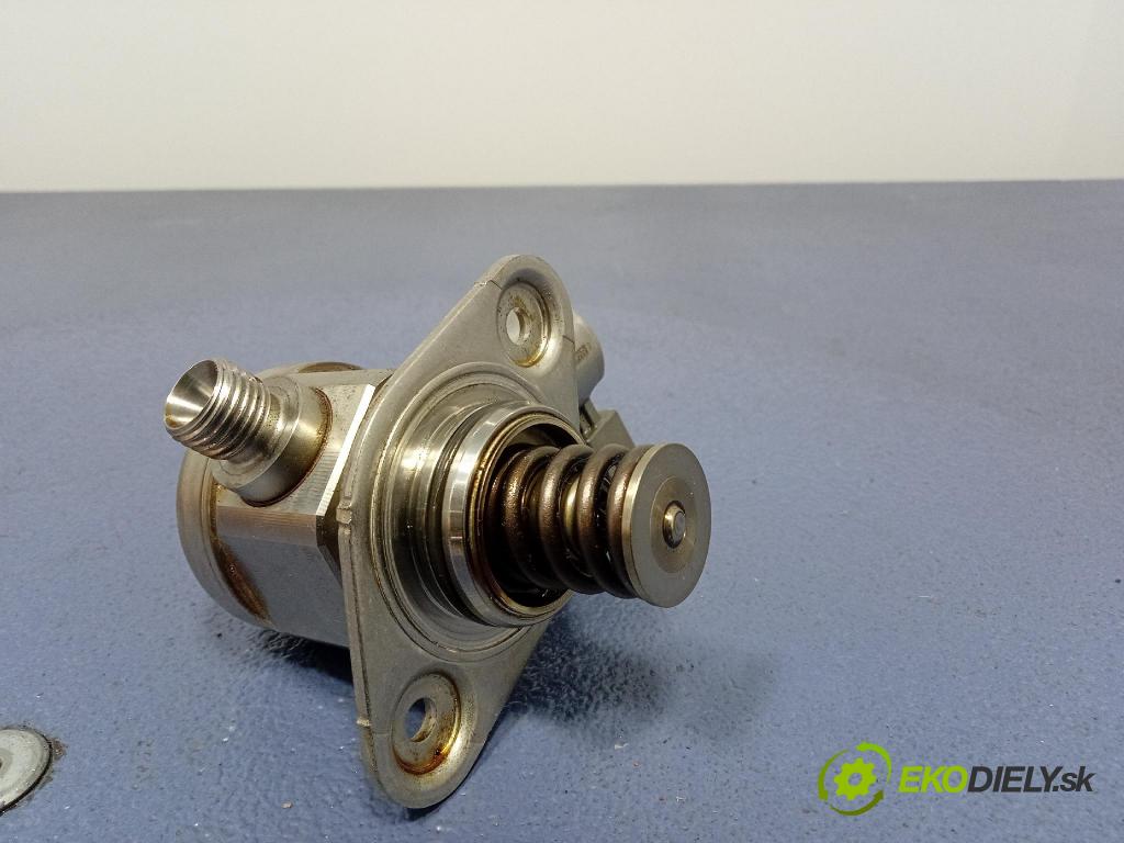 Vw Golf 0 čerpadlo Injekcia: 04E127025D