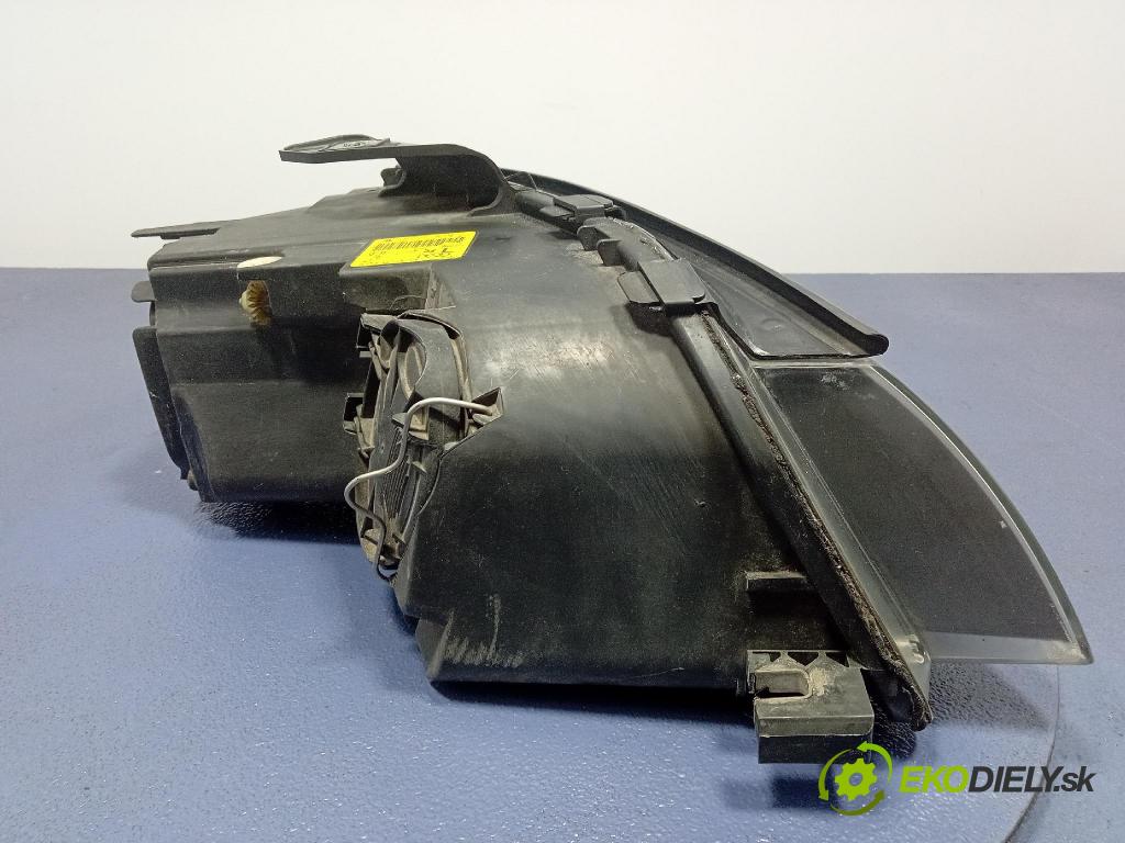 Audi A3 2004 Reflektor: Vľavo: 8P0941003A