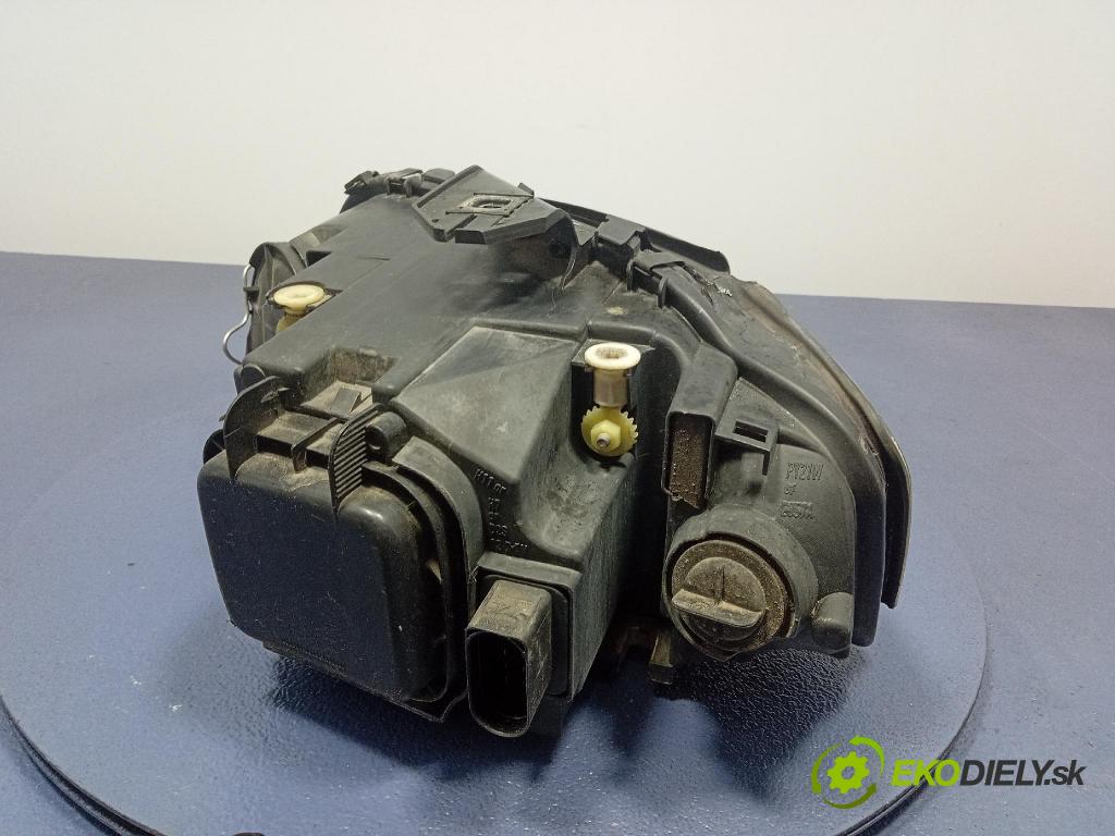 Audi A3 2004 Reflektor: v pravo: