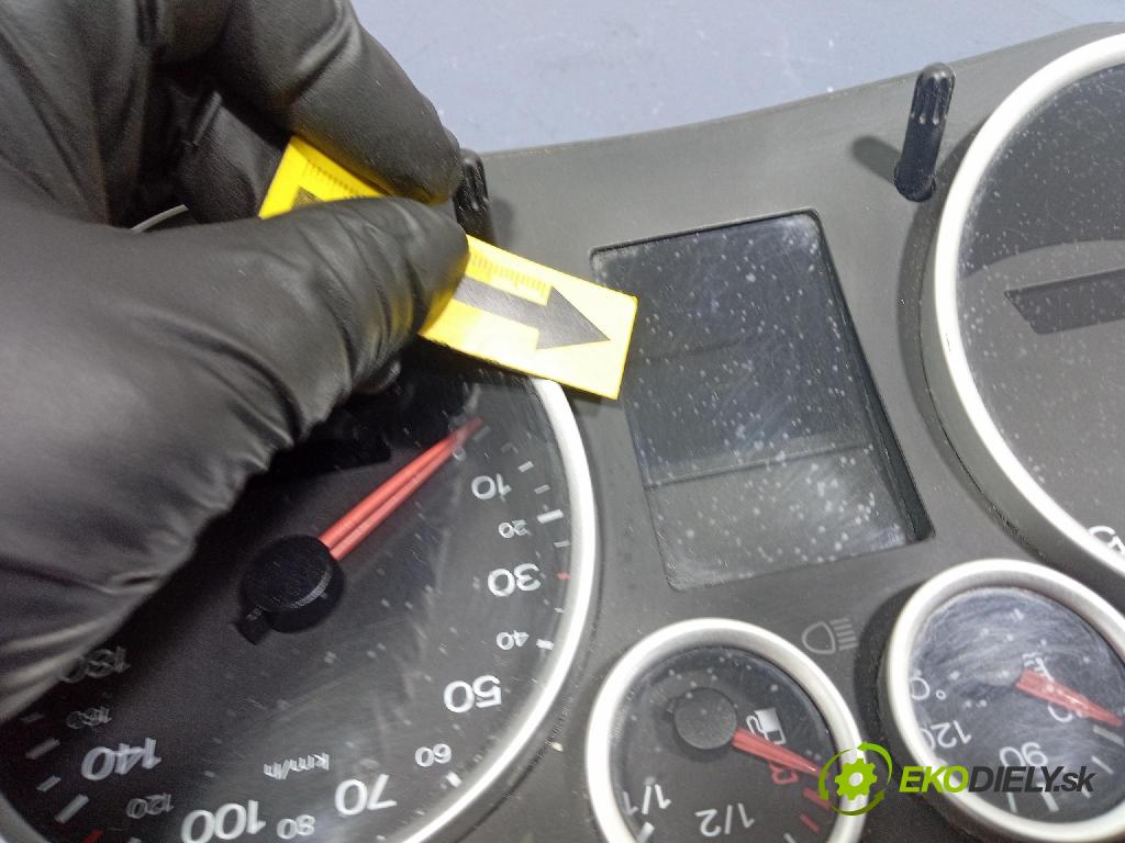 Audi A2 2000 prístrojovka/ budíky 8Z0920900G