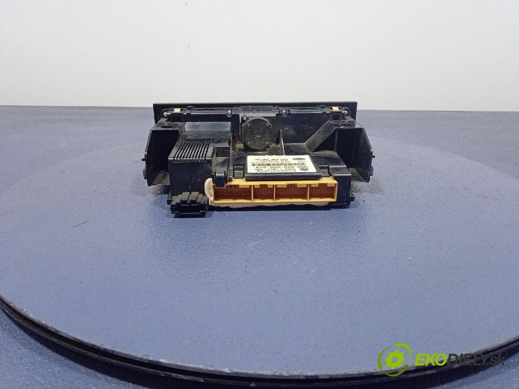 Audi A2 2000 prepínač Klimatizácia: Prúd vzduchu: 8Z0820043