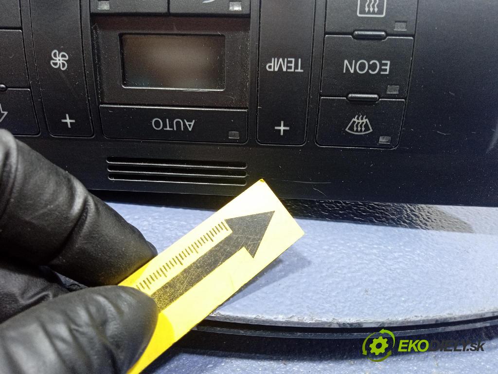 Audi A2 2000 prepínač Klimatizácia: Prúd vzduchu: 8Z0820043